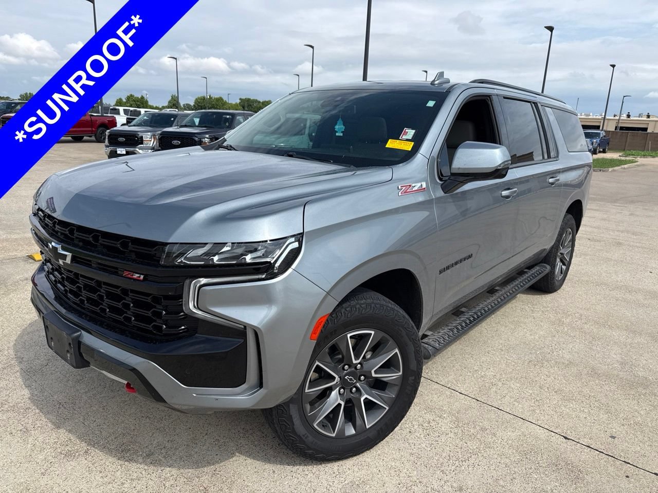 Used 2023 Chevrolet Suburban Z71 w/ Luxury Package AWD/4WD image 1