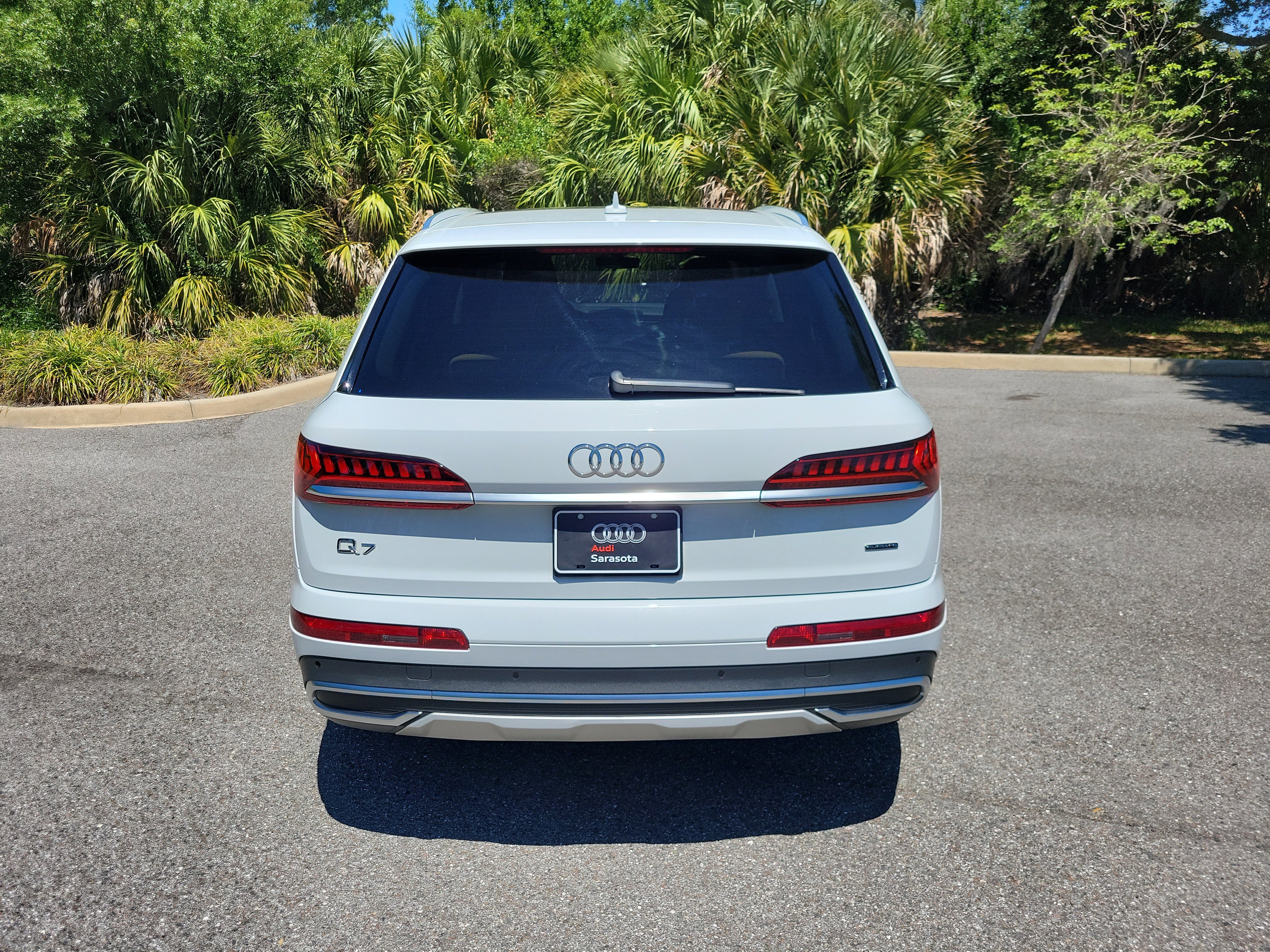 Used 2021 Audi Q7 3.0T Premium Plus w/ Premium Plus Package AWD/4WD image 5