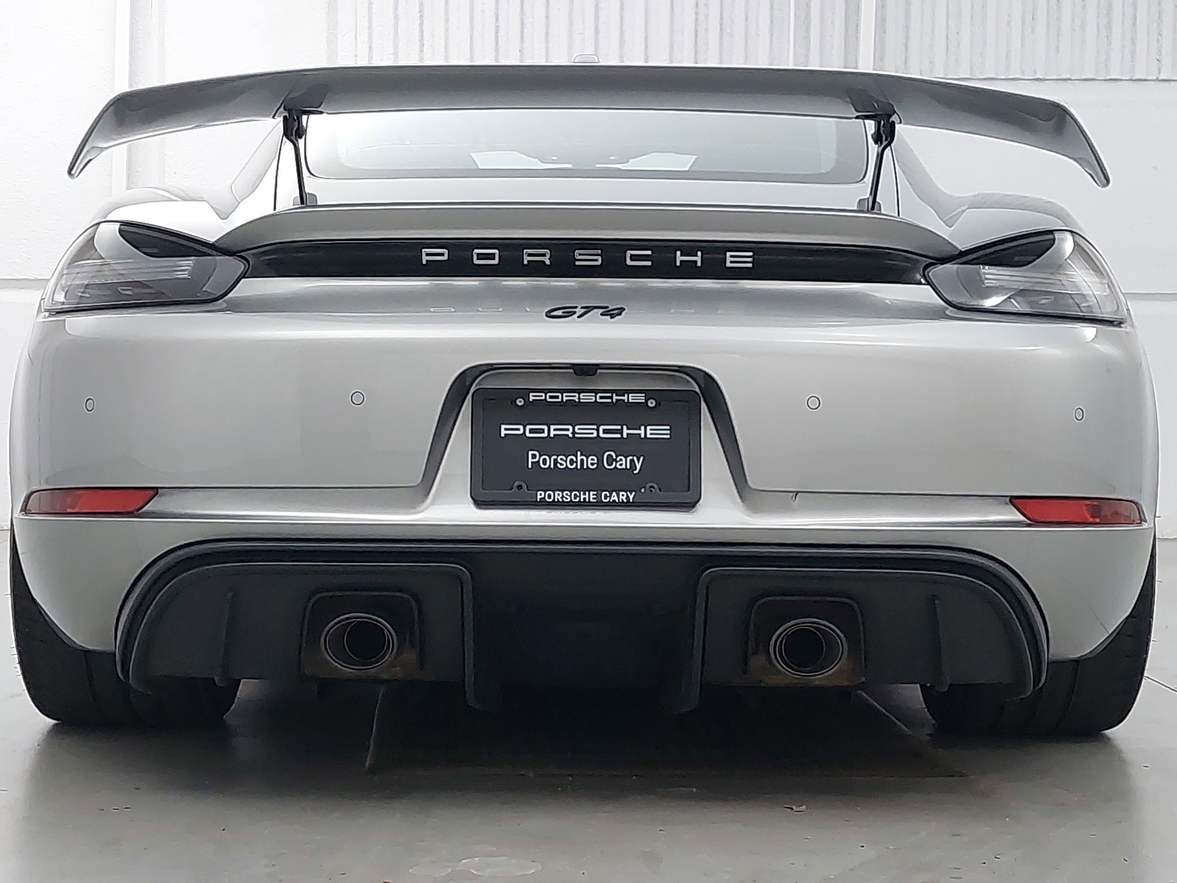 Certified 2022 Porsche 718 Cayman GT4 RWD image 6