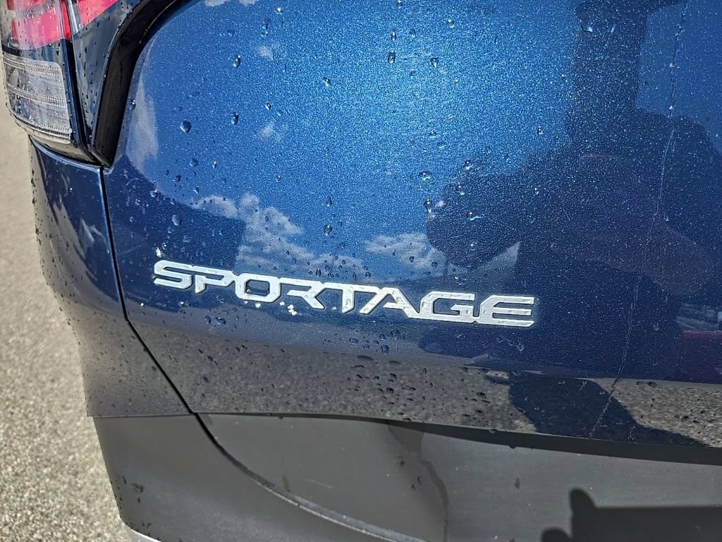 Certified 2023 Kia Sportage EX w/ EX Premium Package AWD/4WD image 5