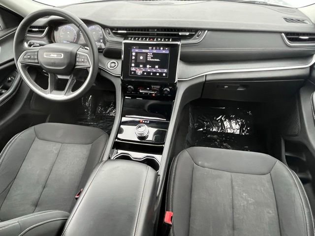 Used 2023 Jeep Grand Cherokee L Laredo AWD/4WD image 32