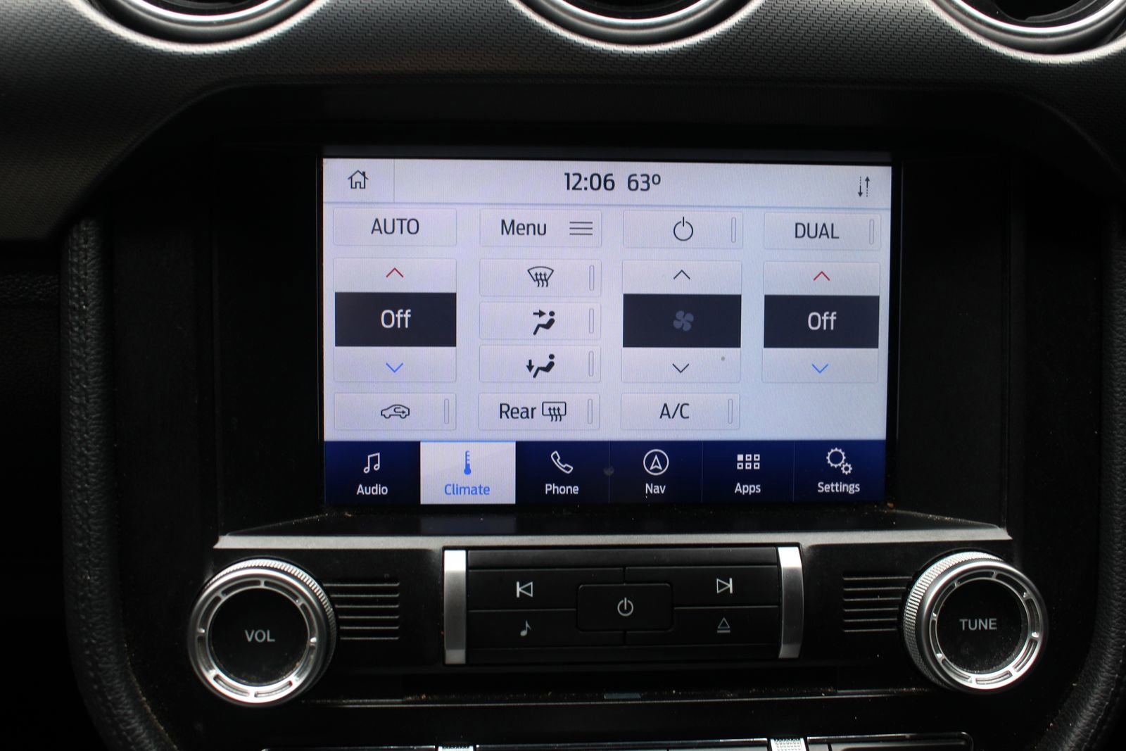 Used 2020 Ford Mustang Premium w/ Equipment Group 201A RWD image 26