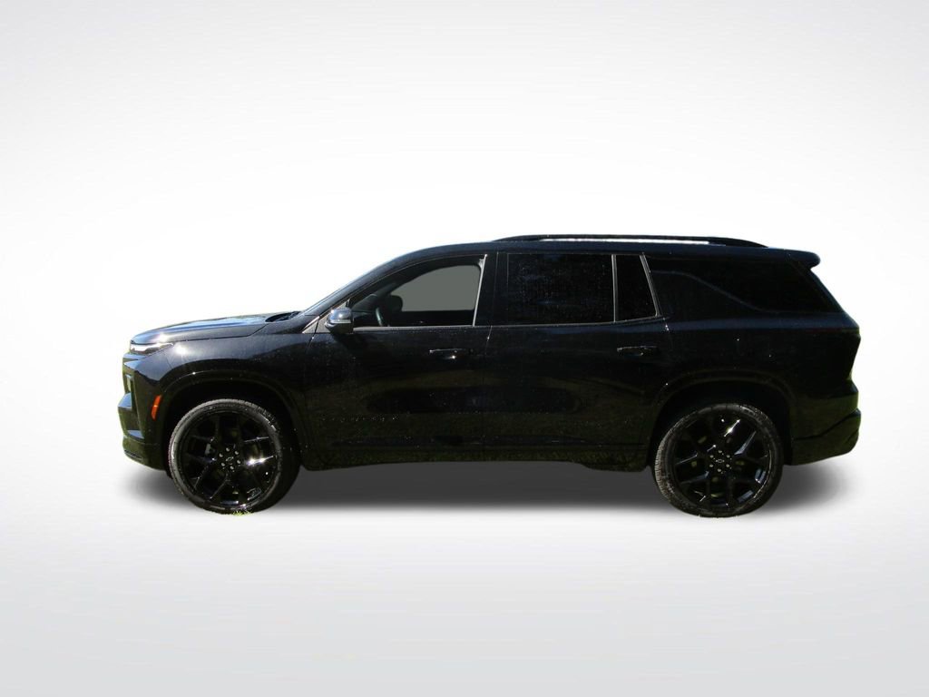 Used 2024 Chevrolet Traverse RS image 2