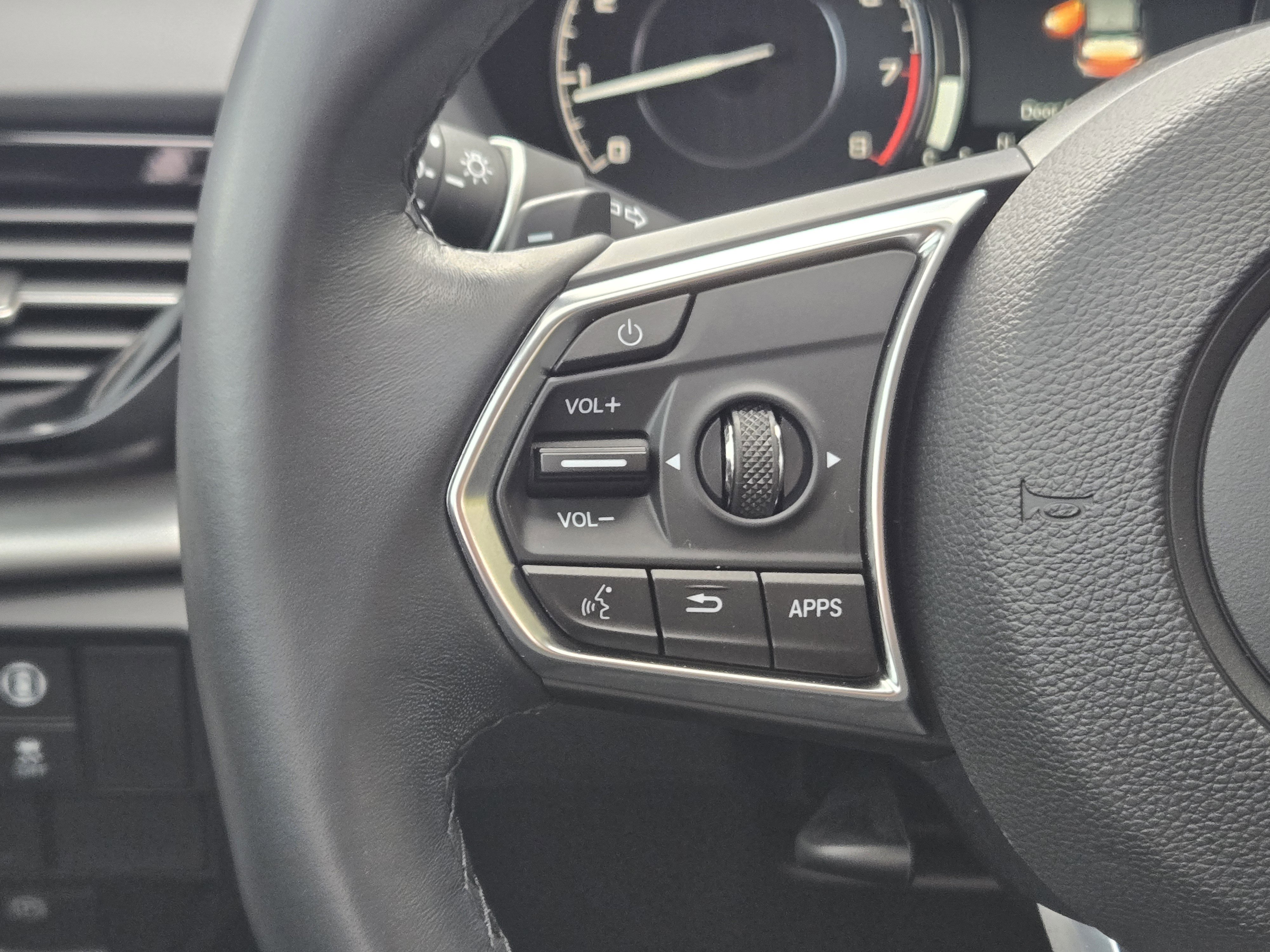 Certified 2025 Acura RDX w/ Technology Package image 28