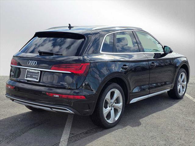 Used 2021 Audi Q5 2.0T Premium Plus w/ Premium Plus Package AWD/4WD image 3