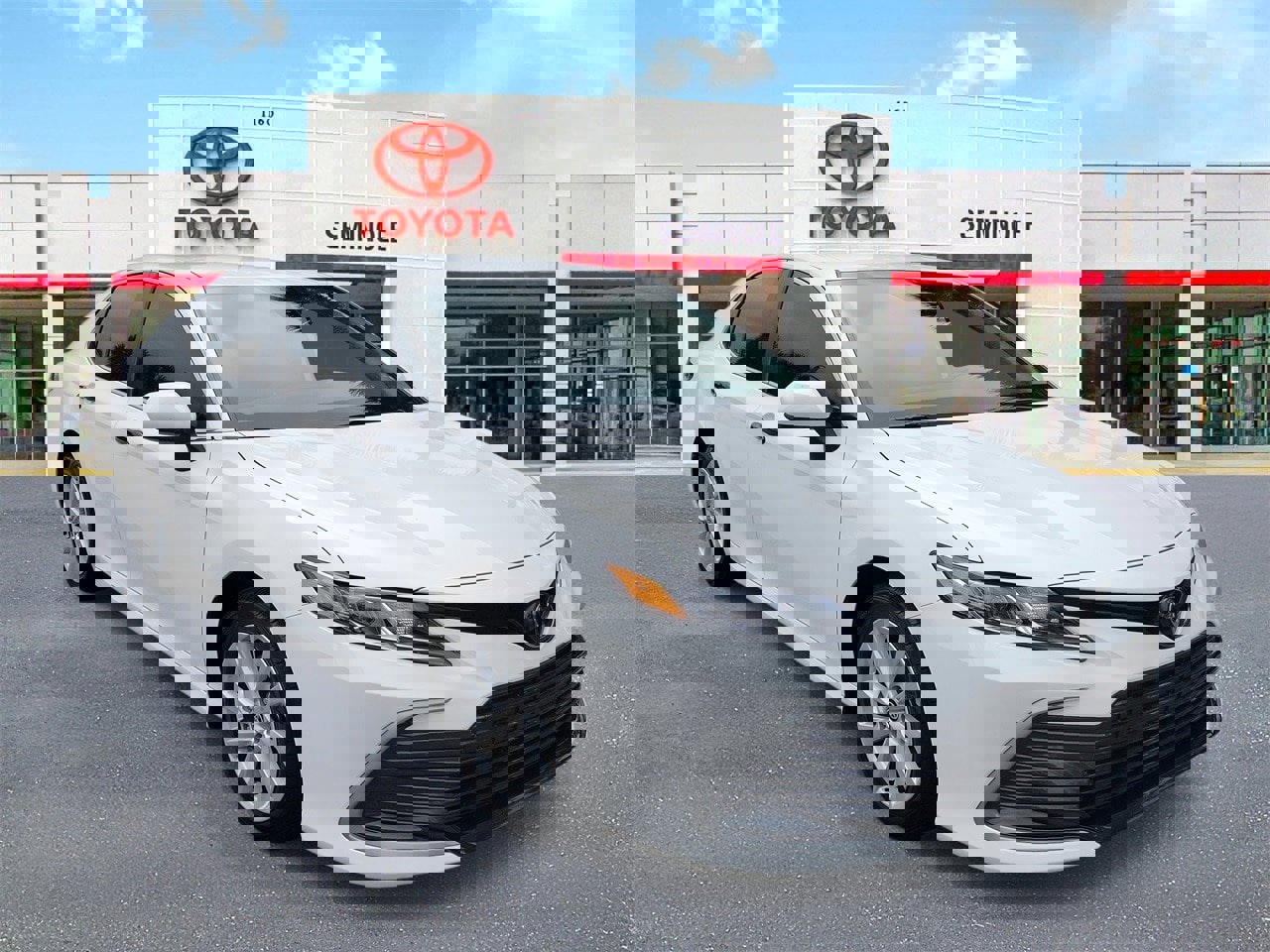 Used 2024 Toyota Camry LE image 2