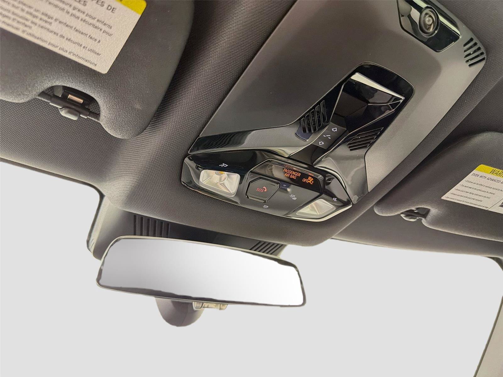Used 2025 MINI Cooper 4-Door Hardtop FWD image 16
