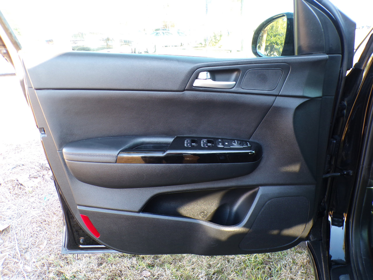 Used 2022 Kia Sportage Nightfall Edition w/ Nightfall Fwd Premium Package image 28