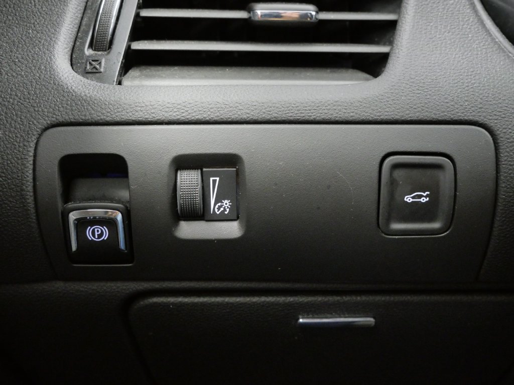 Used 2018 Chevrolet Impala LS FWD image 25