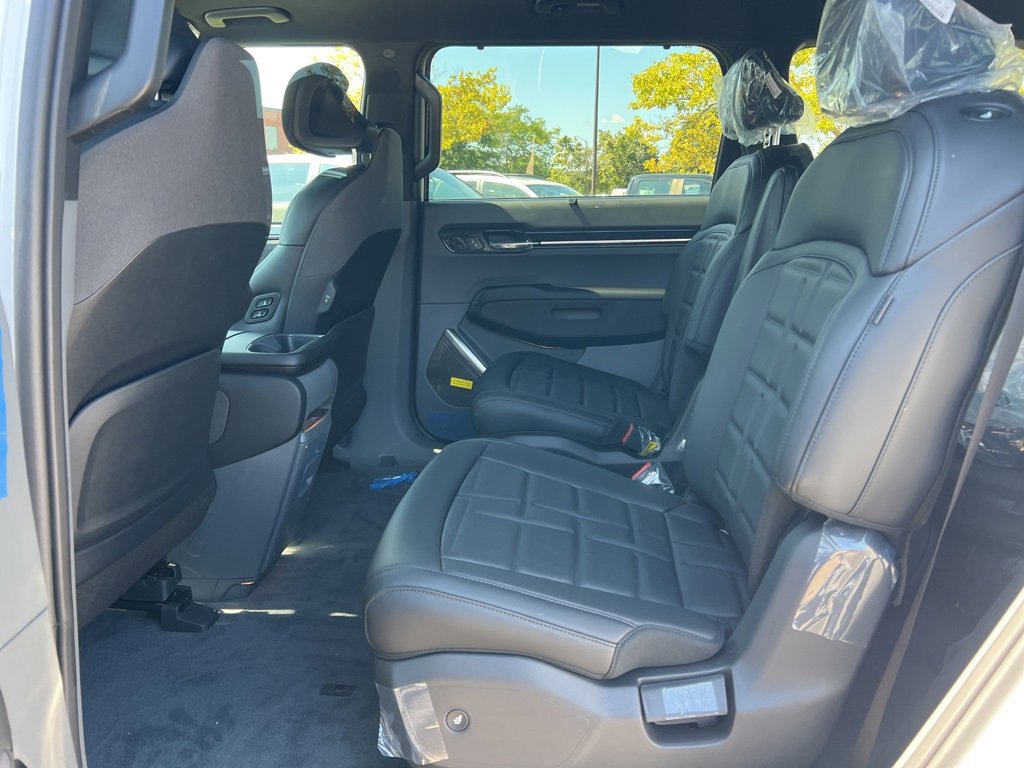 New 2026 Kia EV9 Land image 12