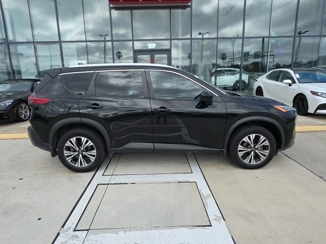 Used 2023 Nissan Rogue SV w/ SV Premium B Package image 3