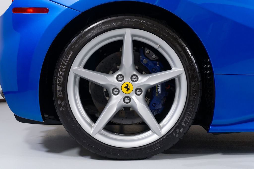 Used 2018 Ferrari 488 GTB RWD image 20
