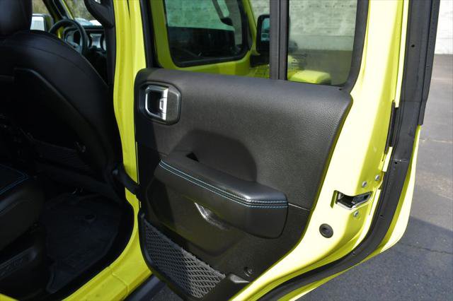 Used 2024 Jeep Wrangler Unlimited Rubicon 4xe AWD/4WD image 14