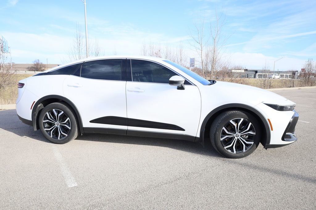 Used 2023 Toyota Crown XLE image 8