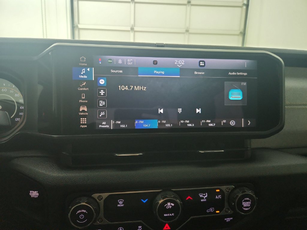 Certified 2025 Jeep Wrangler Sport AWD/4WD image 27