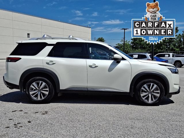 Used 2023 Nissan Pathfinder SL AWD/4WD image 10
