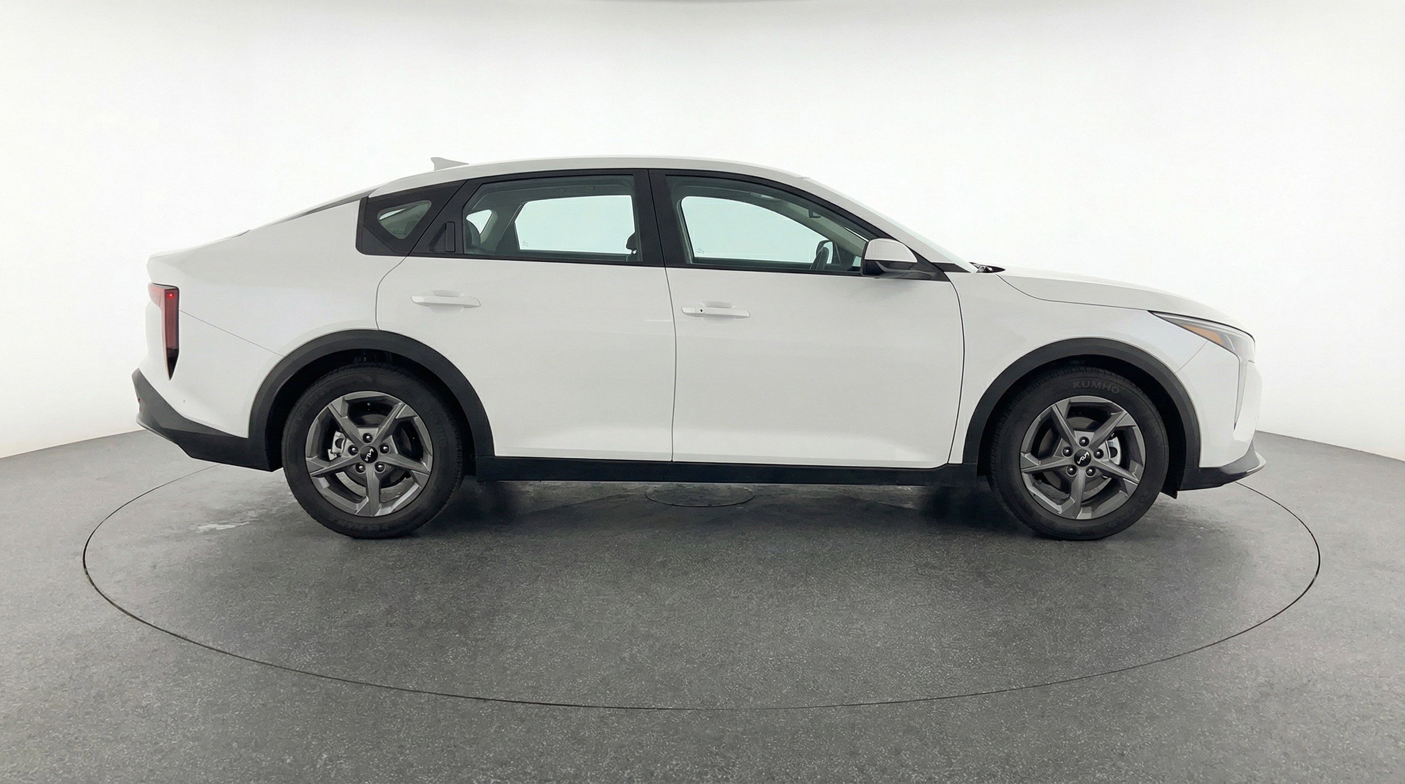 Used 2025 Kia K4 FWD image 11