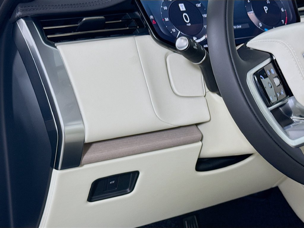 New 2026 Land Rover Range Rover SE AWD/4WD image 10