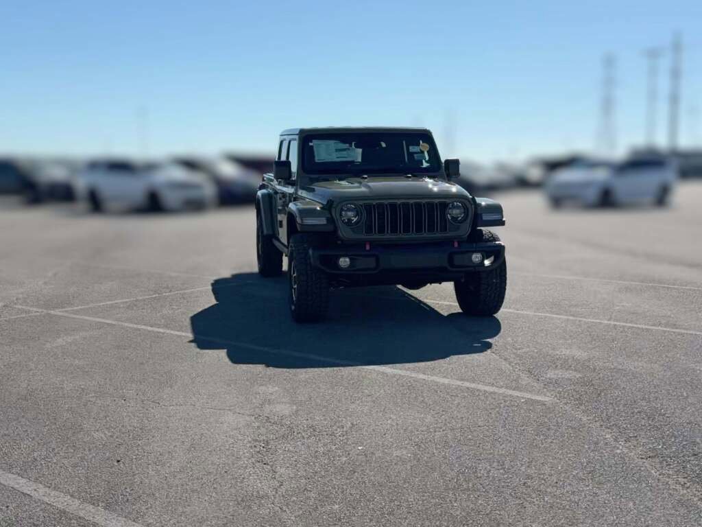 New 2026 Jeep Gladiator Rubicon image 2