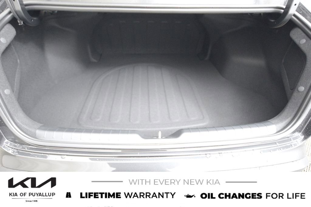 New 2025 Kia K4 LX image 19