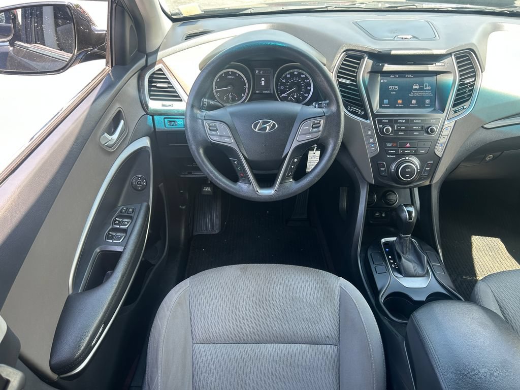 Used 2017 Hyundai Santa Fe SE w/ Cargo Package AWD/4WD image 28