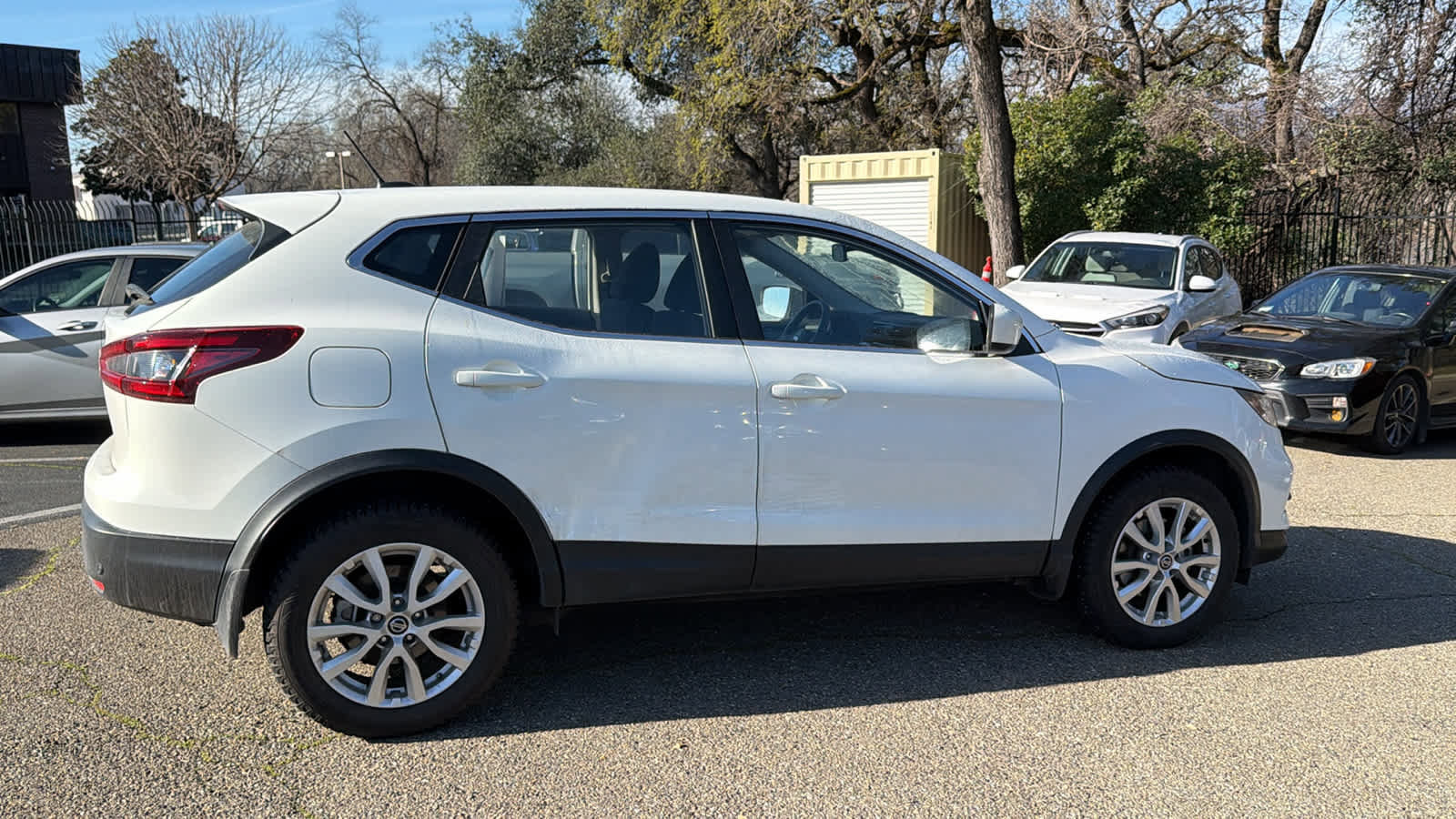 Used 2022 Nissan Rogue Sport S image 4