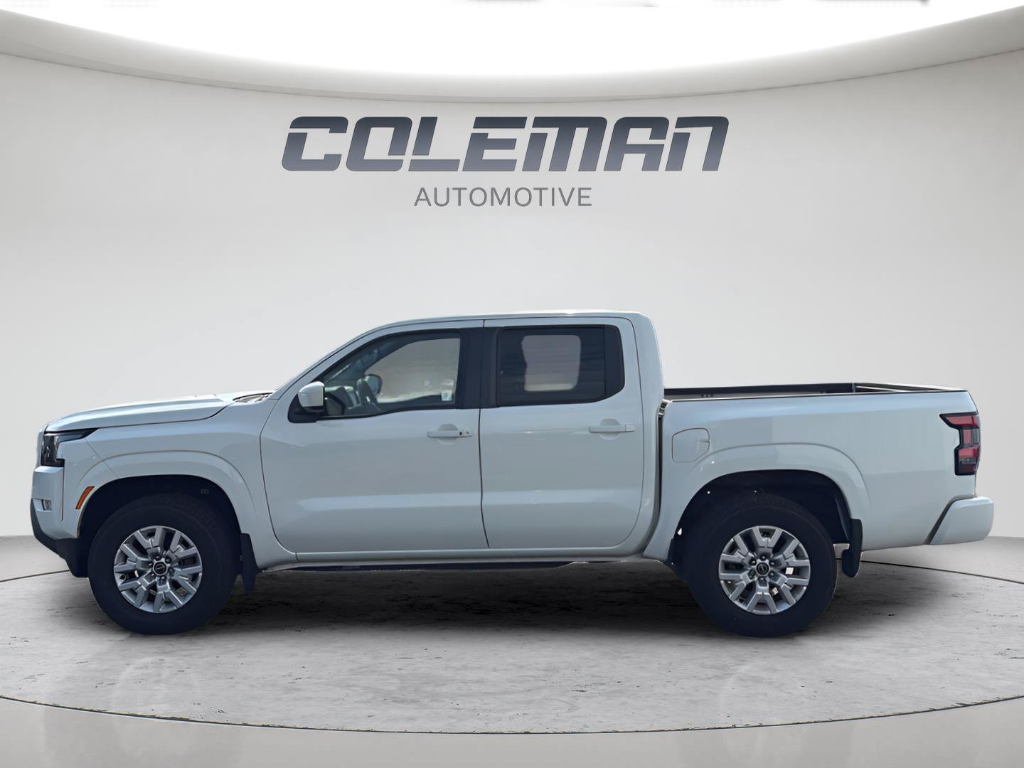Used 2024 Nissan Frontier SV w/ SV Convenience Package AWD/4WD image 2