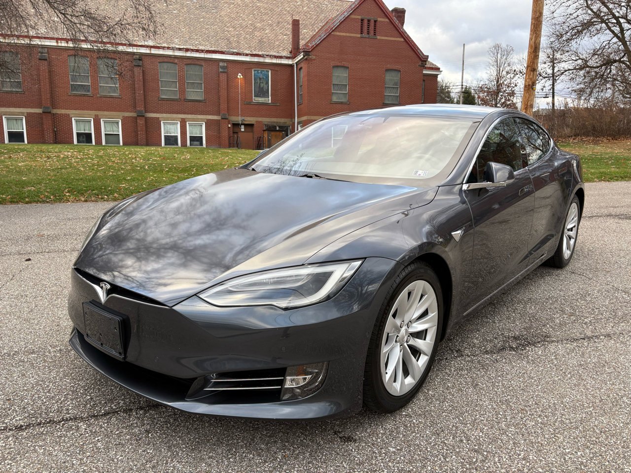 Used 2016 Tesla Model S 75D image 4