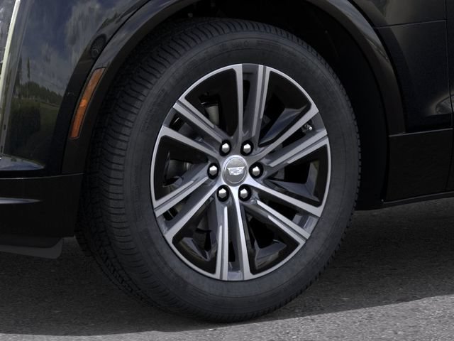 New 2026 Cadillac Lyriq Luxury w/ LPO, Floor Liner Package AWD/4WD image 9