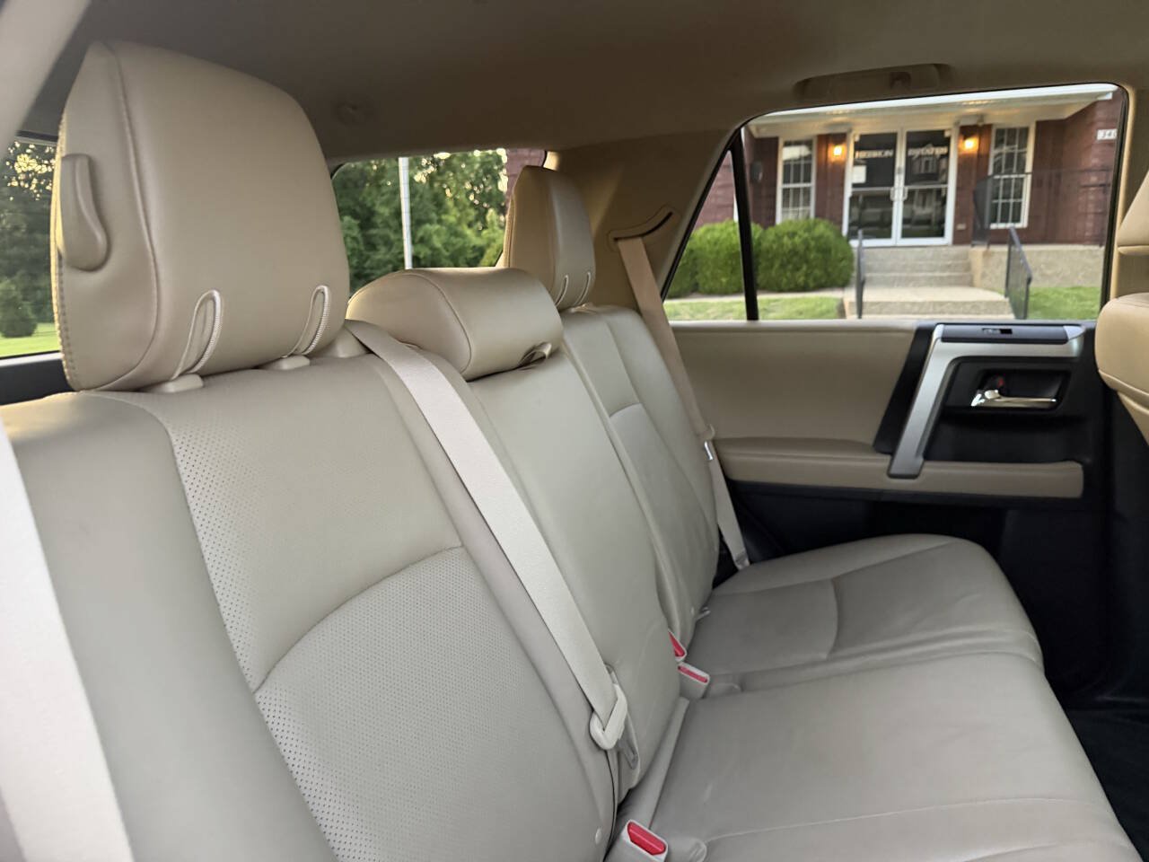 Used 2014 Toyota 4Runner Limited AWD/4WD image 24