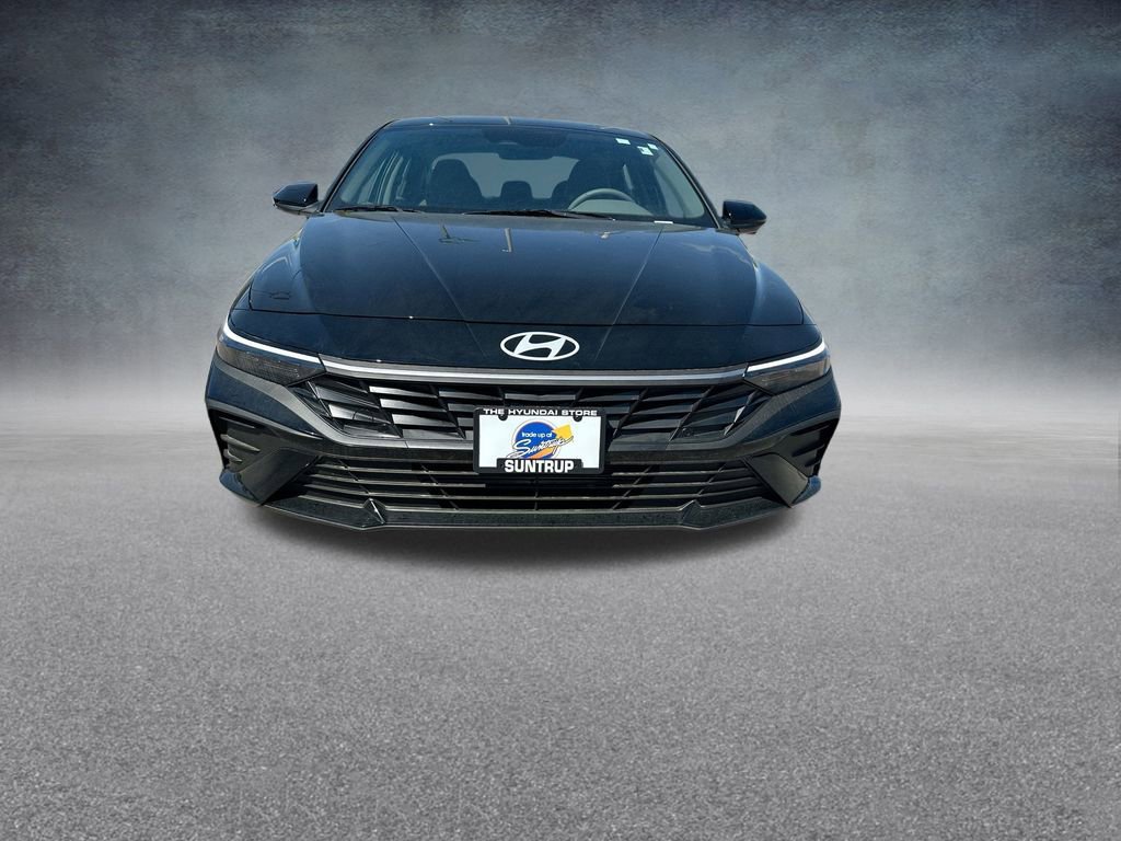 Used 2025 Hyundai Elantra Sport image 35