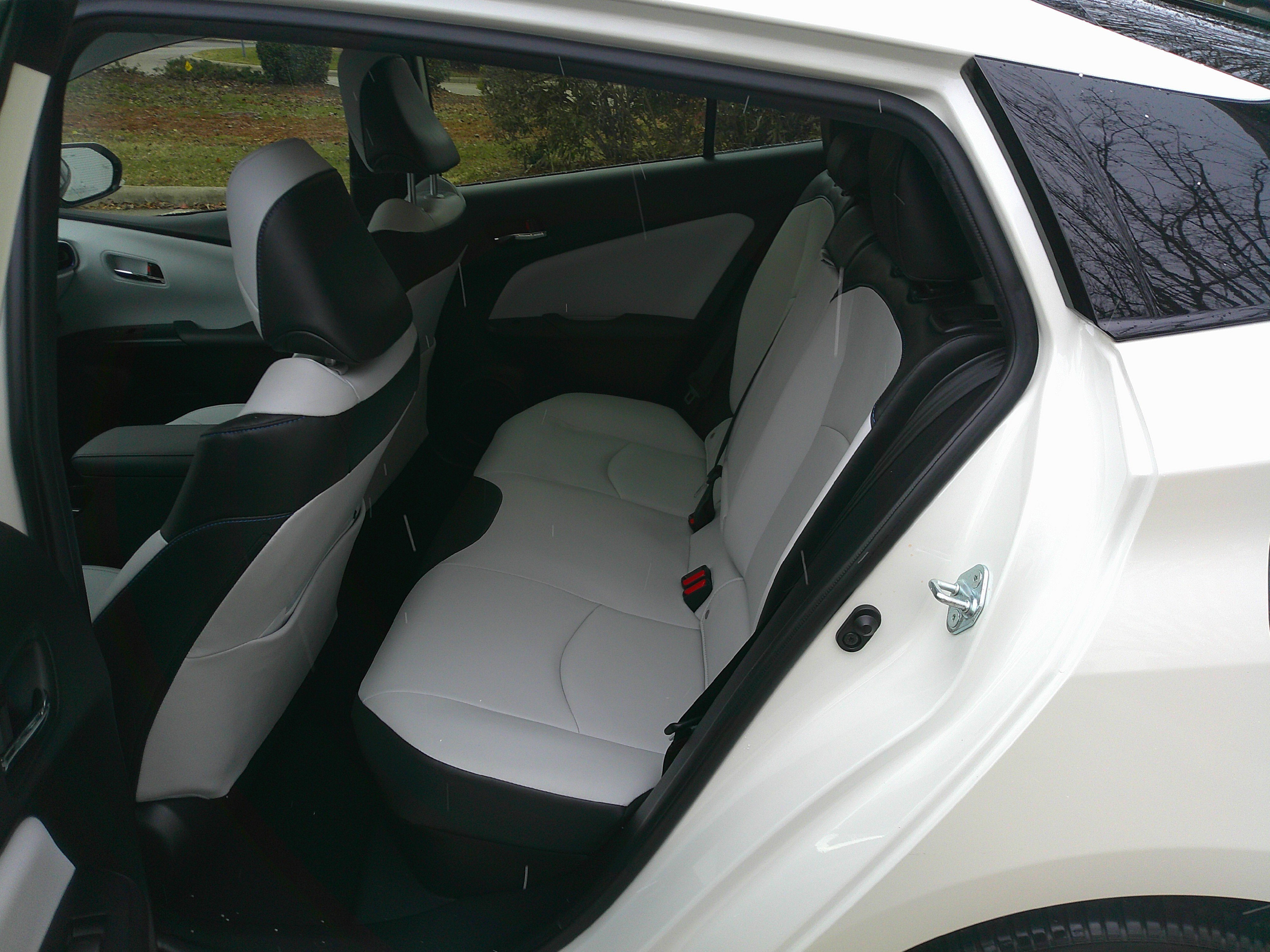 Used 2020 Toyota Prius Limited image 29