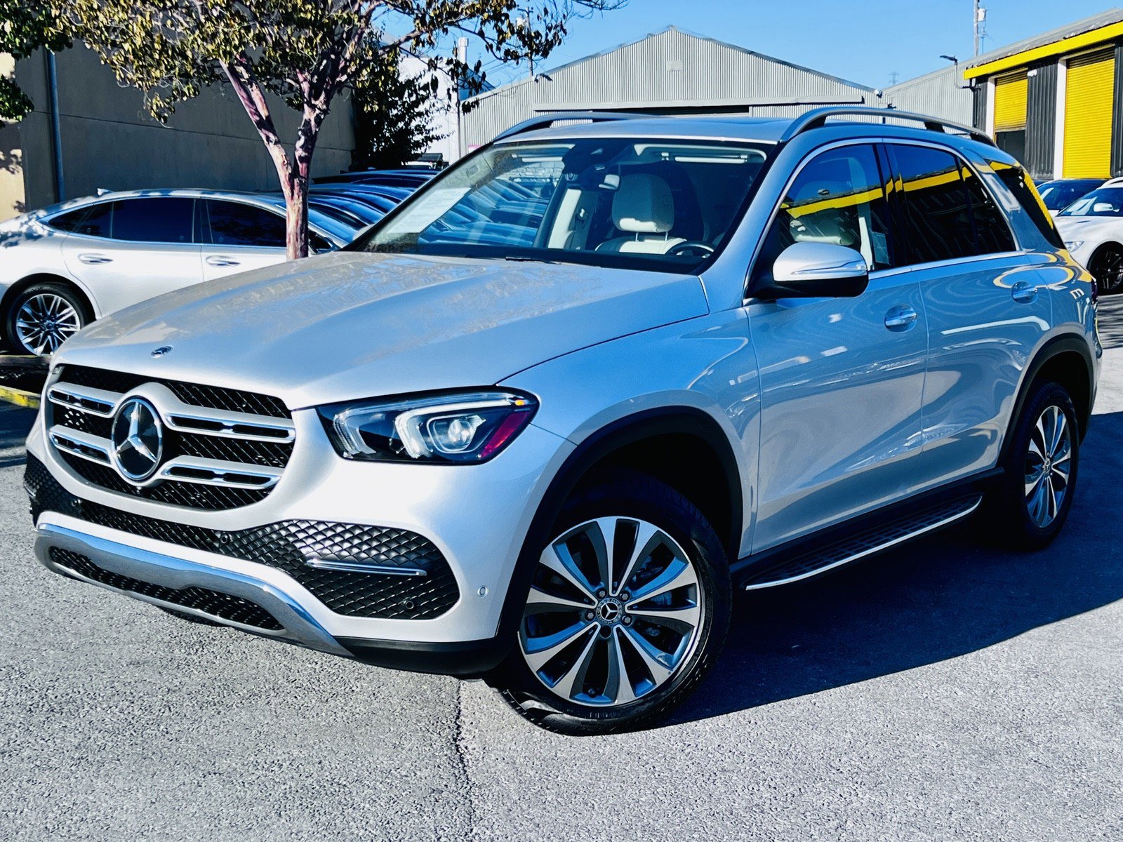 Used 2021 Mercedes-Benz GLE 350 4MATIC w/ 3rd Row Seat Package image 1