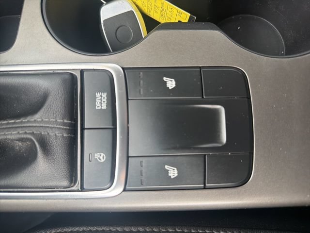 Used 2020 Kia Optima SE FWD image 15