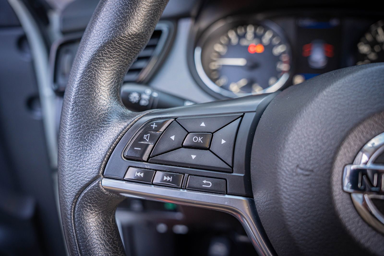 Used 2019 Nissan Rogue Sport S image 13