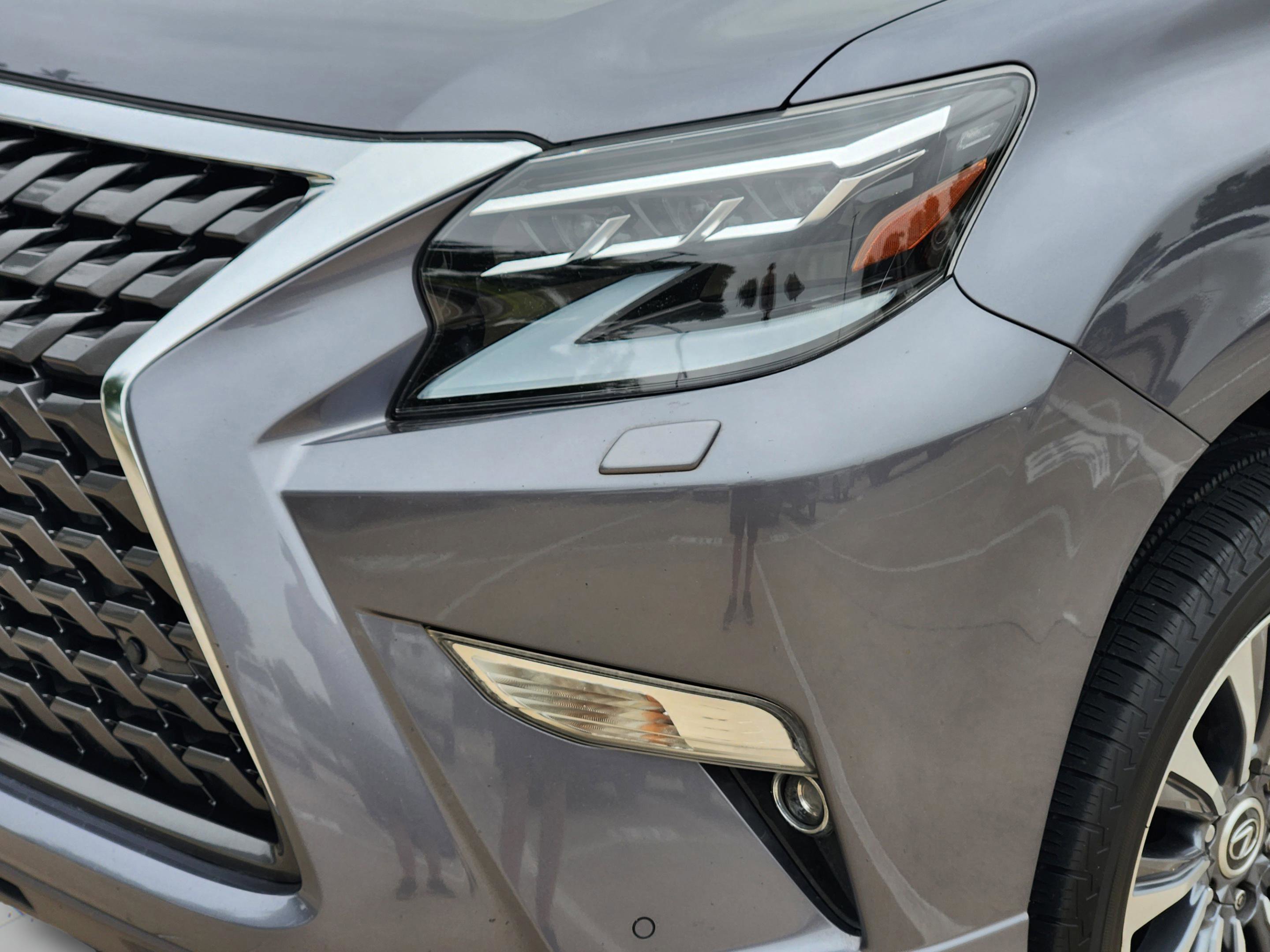 Used 2023 Lexus GX 460 Luxury w/ Accessory Package AWD/4WD image 36