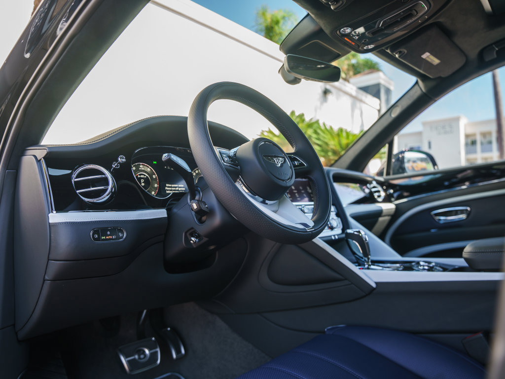 New 2027 Bentley Bentayga AWD/4WD image 13