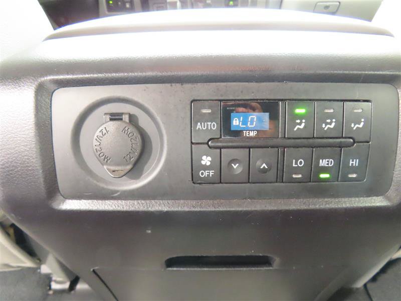 Used 2019 Toyota Sequoia SR5 AWD/4WD image 31
