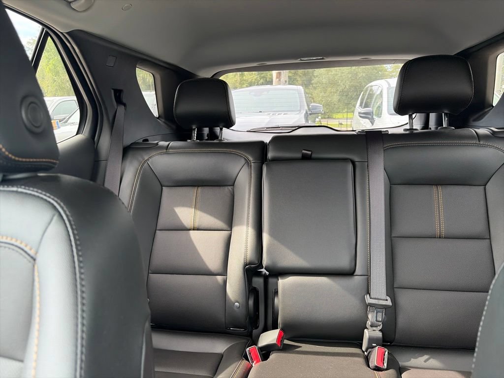 Used 2024 Chevrolet Equinox Premier w/ LPO, Floor Liner Package FWD image 23