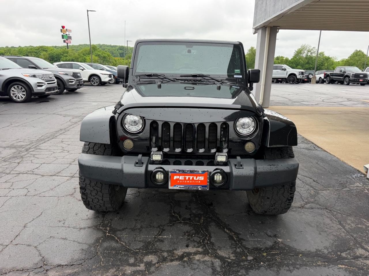 Used 2017 Jeep Wrangler Unlimited Sahara w/ Connectivity Group AWD/4WD image 8