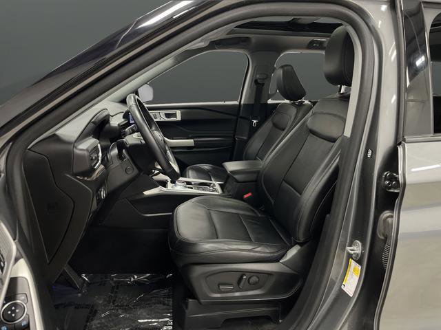 Used 2023 Ford Explorer Limited image 4