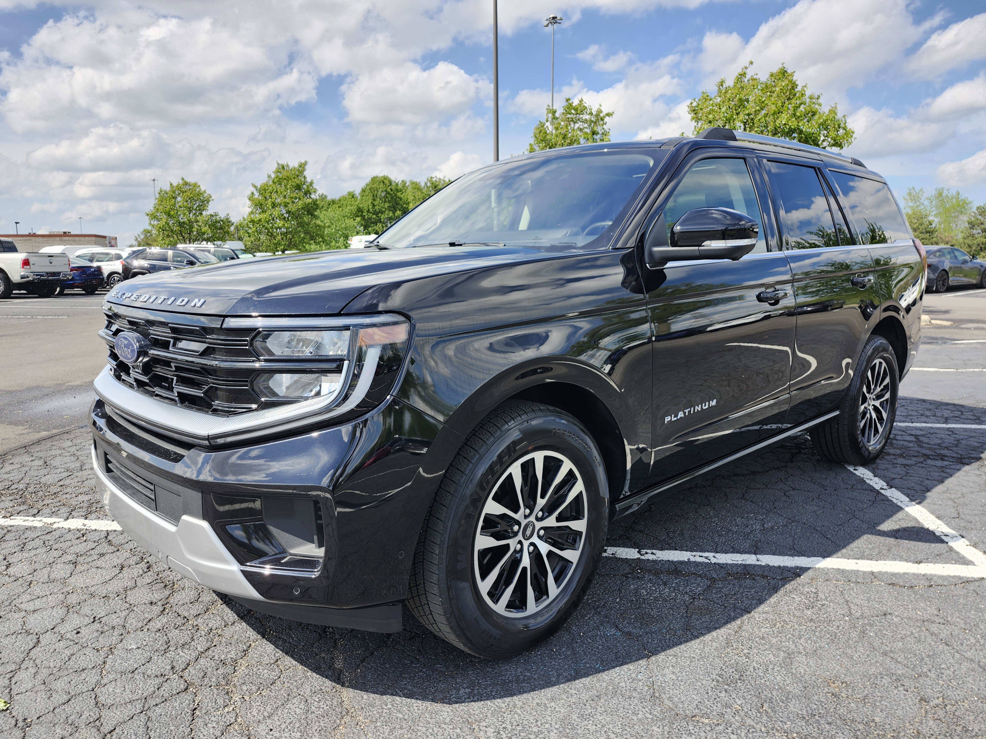 Used 2025 Ford Expedition Platinum AWD/4WD image 17