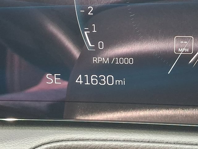 Used 2025 Cadillac XT4 Premium Luxury FWD image 20