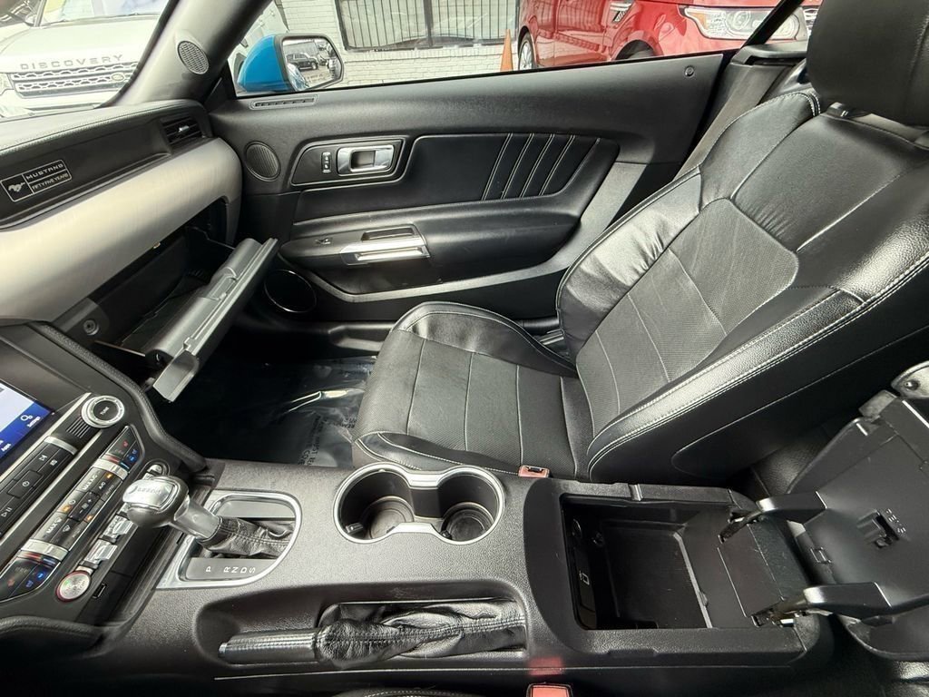 Used 2020 Ford Mustang Premium image 26