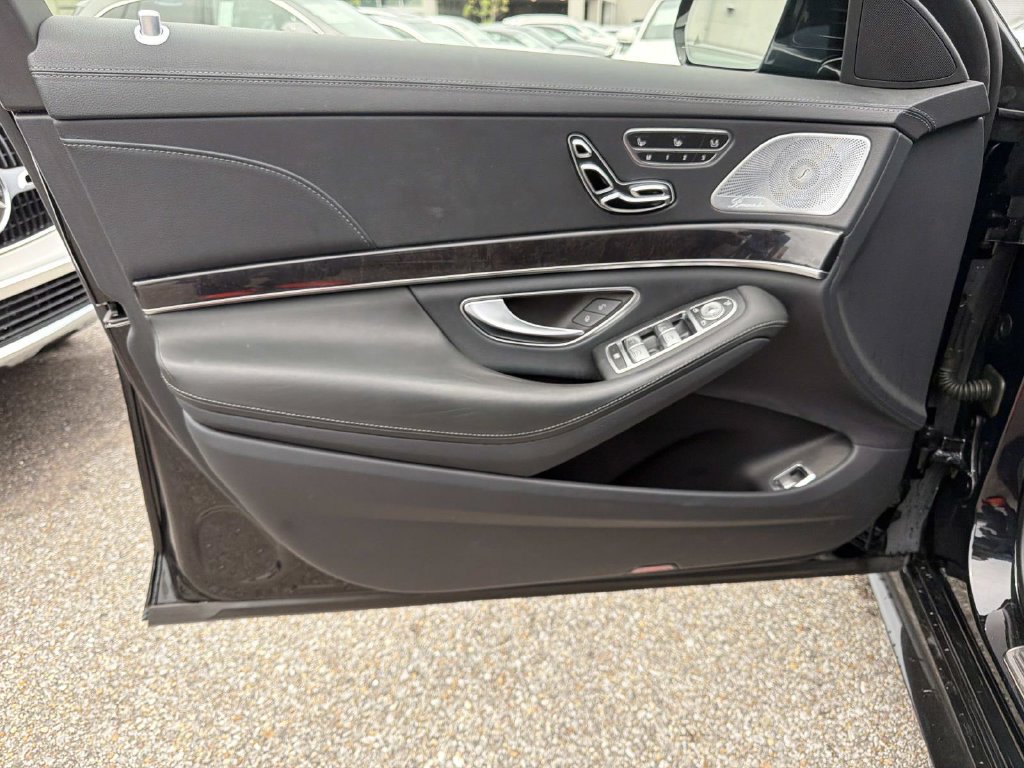 Used 2019 Mercedes-Benz S 560 Sedan image 19