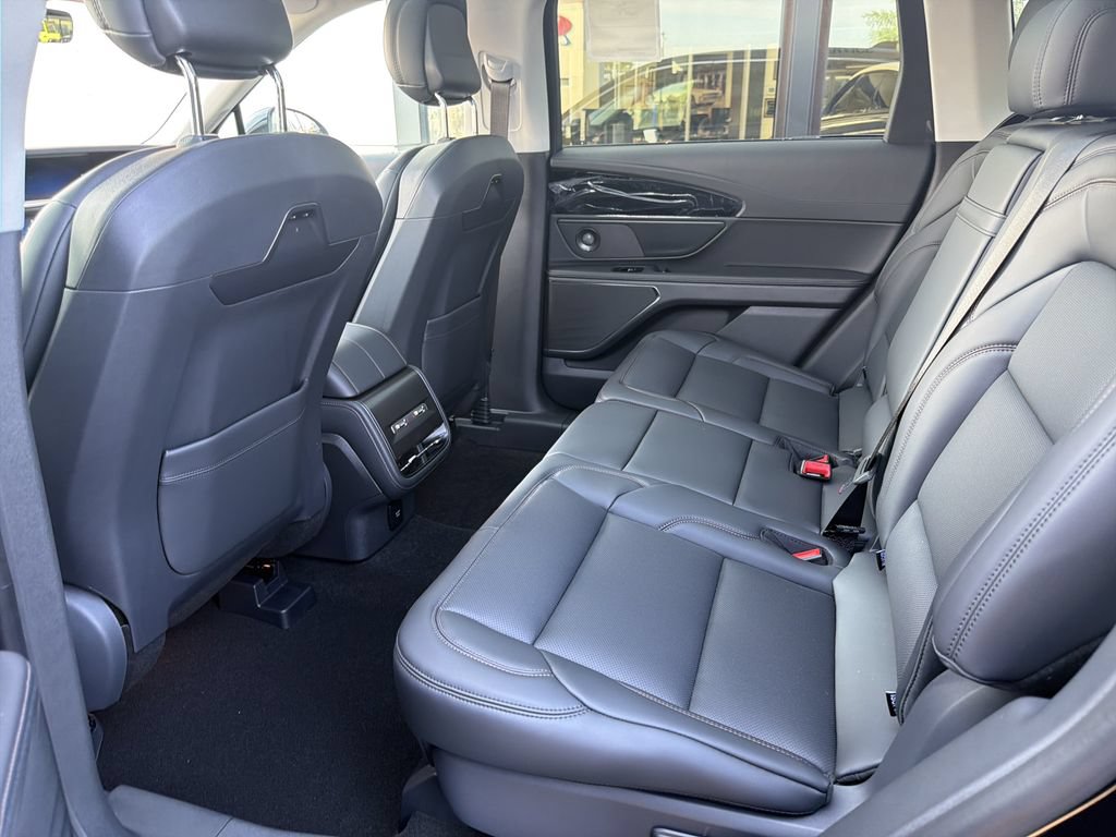 New 2026 Lincoln Nautilus Premier w/ Equipment Group 102A AWD/4WD image 6