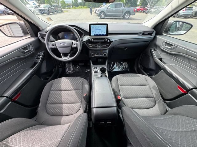 Used 2025 Ford Escape Active AWD/4WD image 18