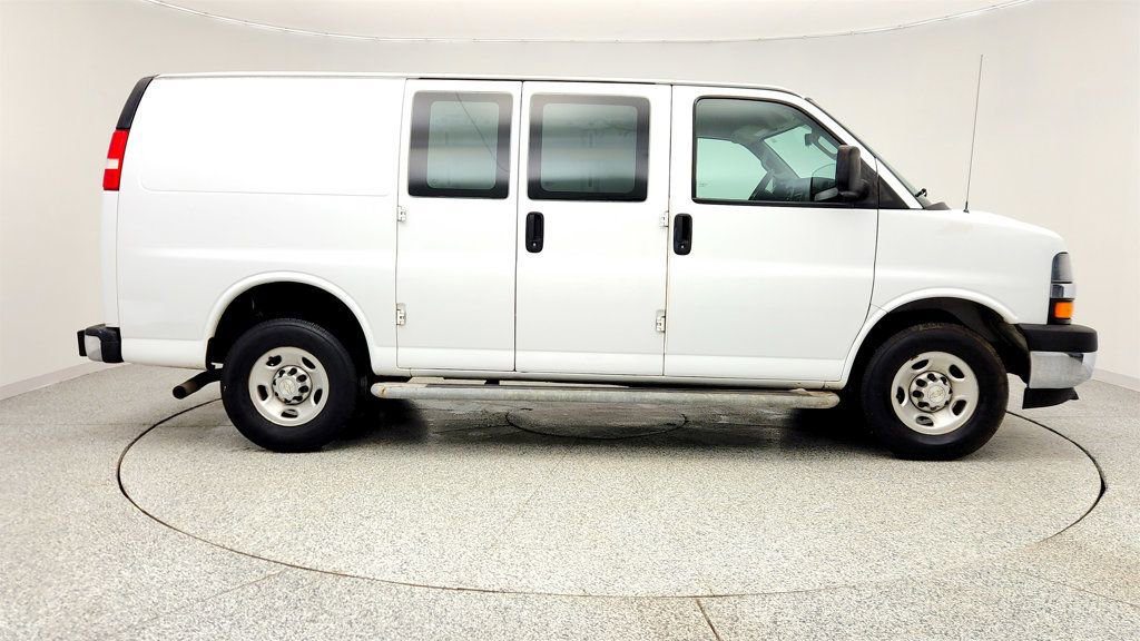 Used 2018 Chevrolet Express 2500 w/ Driver Convenience Package image 4