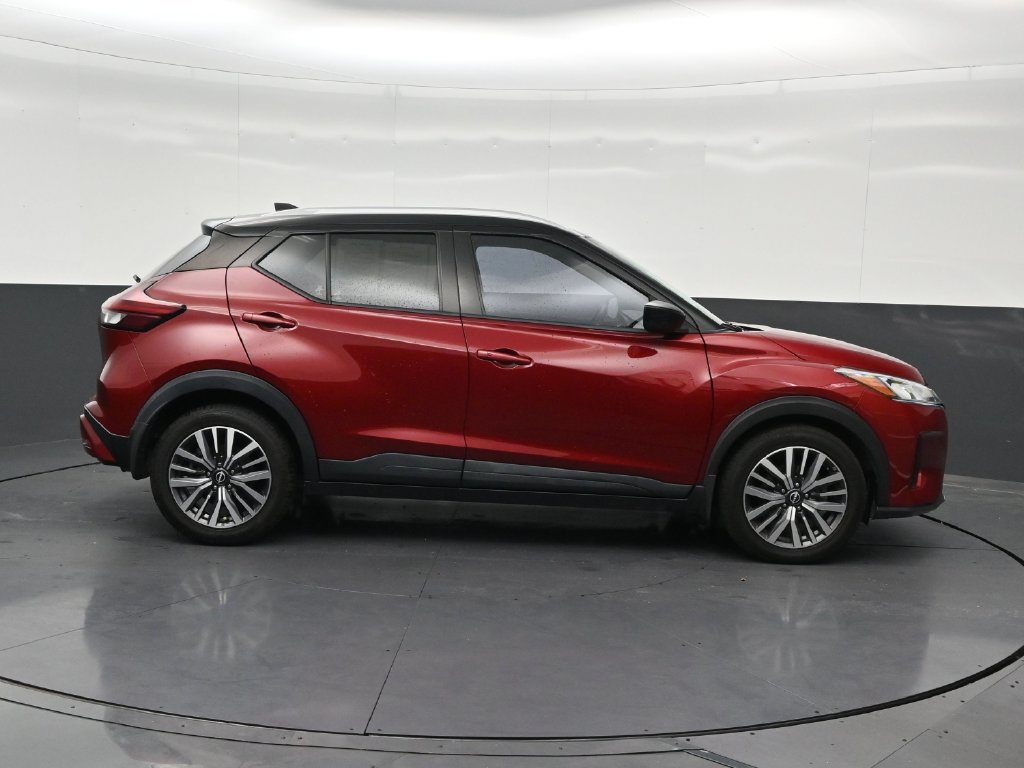 Used 2022 Nissan Kicks SV FWD image 7