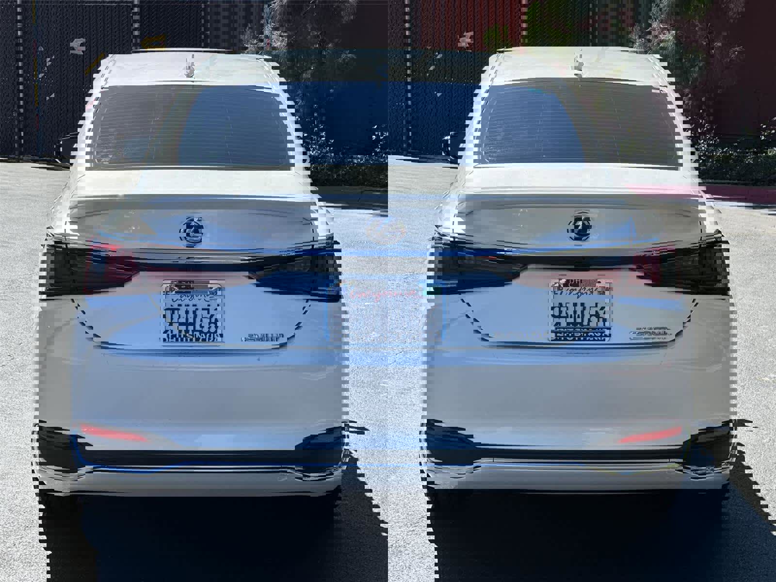 Used 2020 Lexus ES 300h w/ Accessory Package 2 image 5